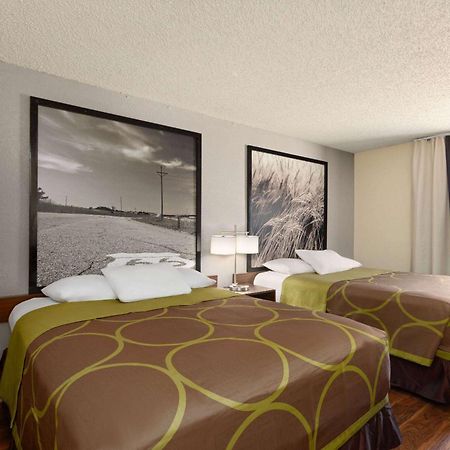 Super 8 By Wyndham Dodge City Esterno foto